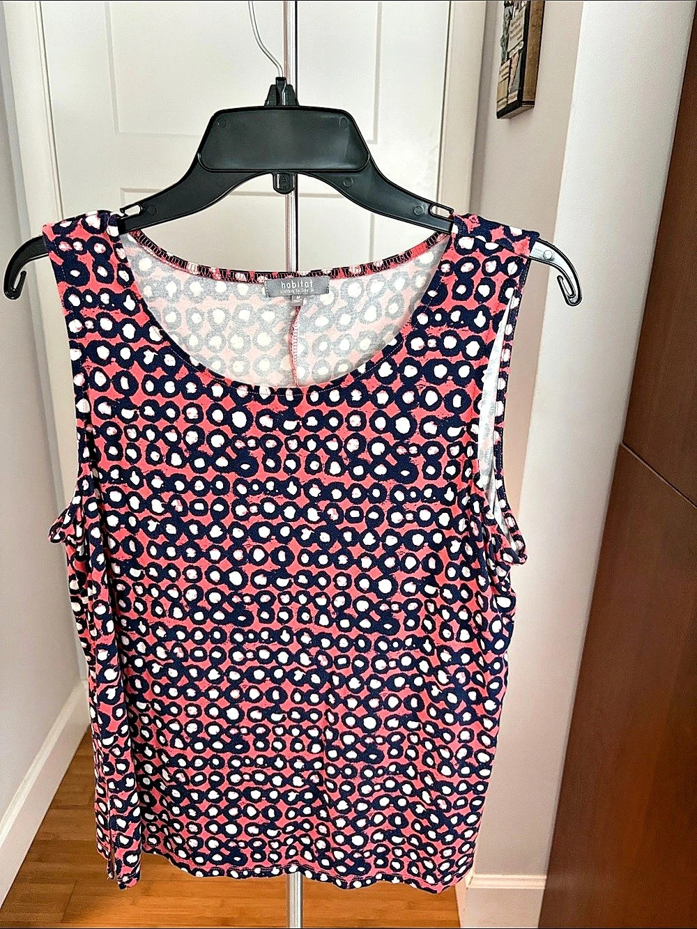 Habitat Abstract Print Tank Top in Black & Pink Size Medium Like New